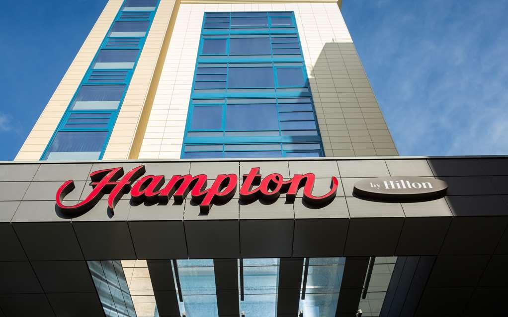 Отель Hampton By Hilton Краснодар Экстерьер фото
